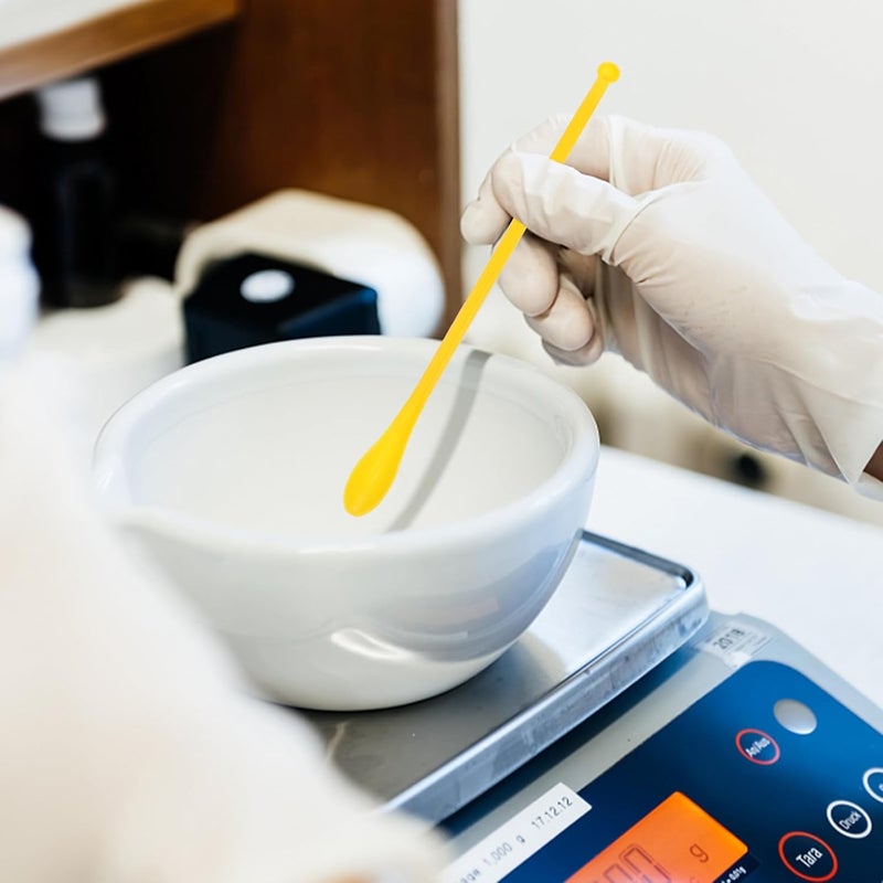 SOLUSTRE Laboratory Sampling Spoons Plastic Double-Headed Micro Scoops Lightweight Measuring Lab Spatulas for Powder Granule Handling and Mixing - Image 4